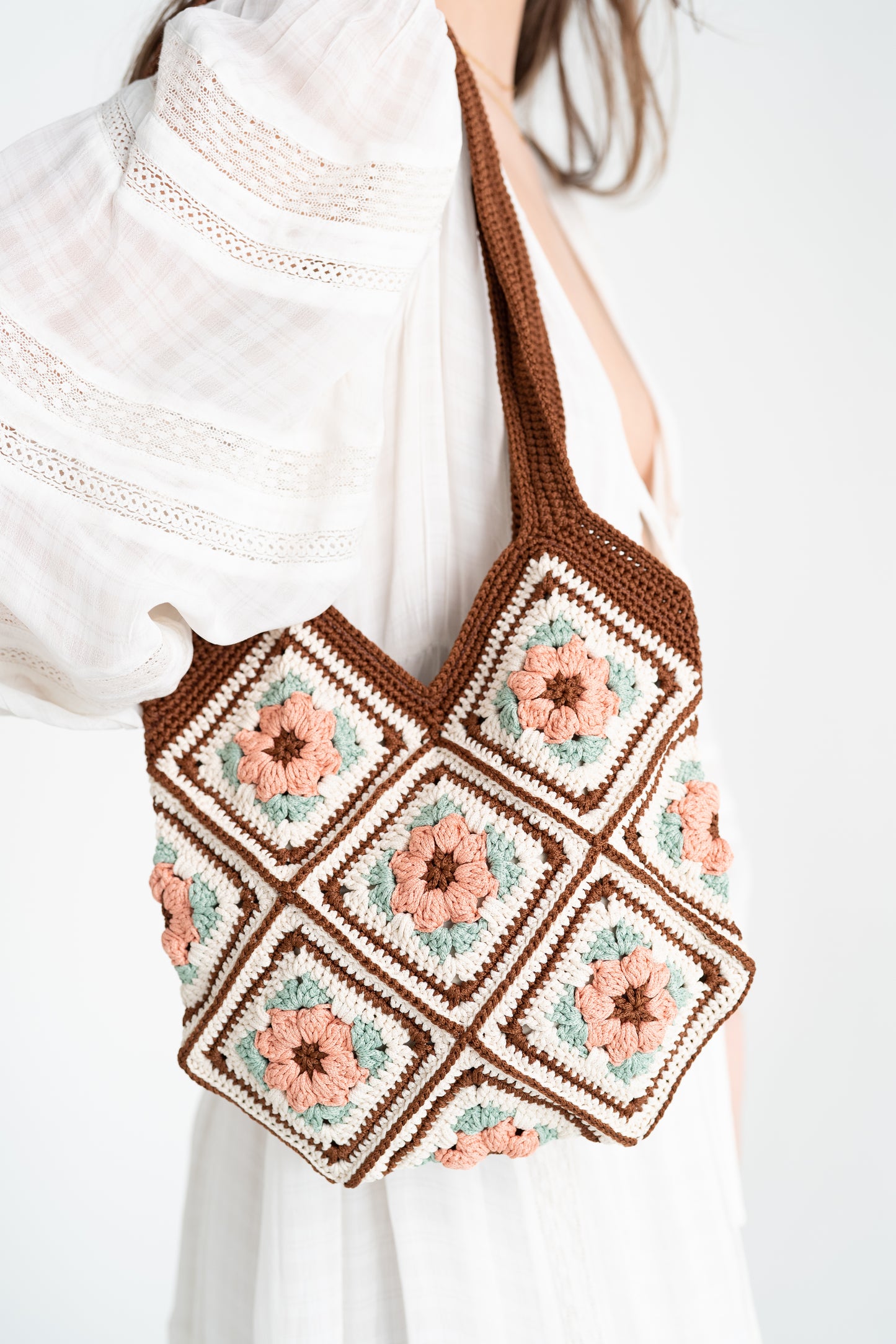 Poppy crochet bag