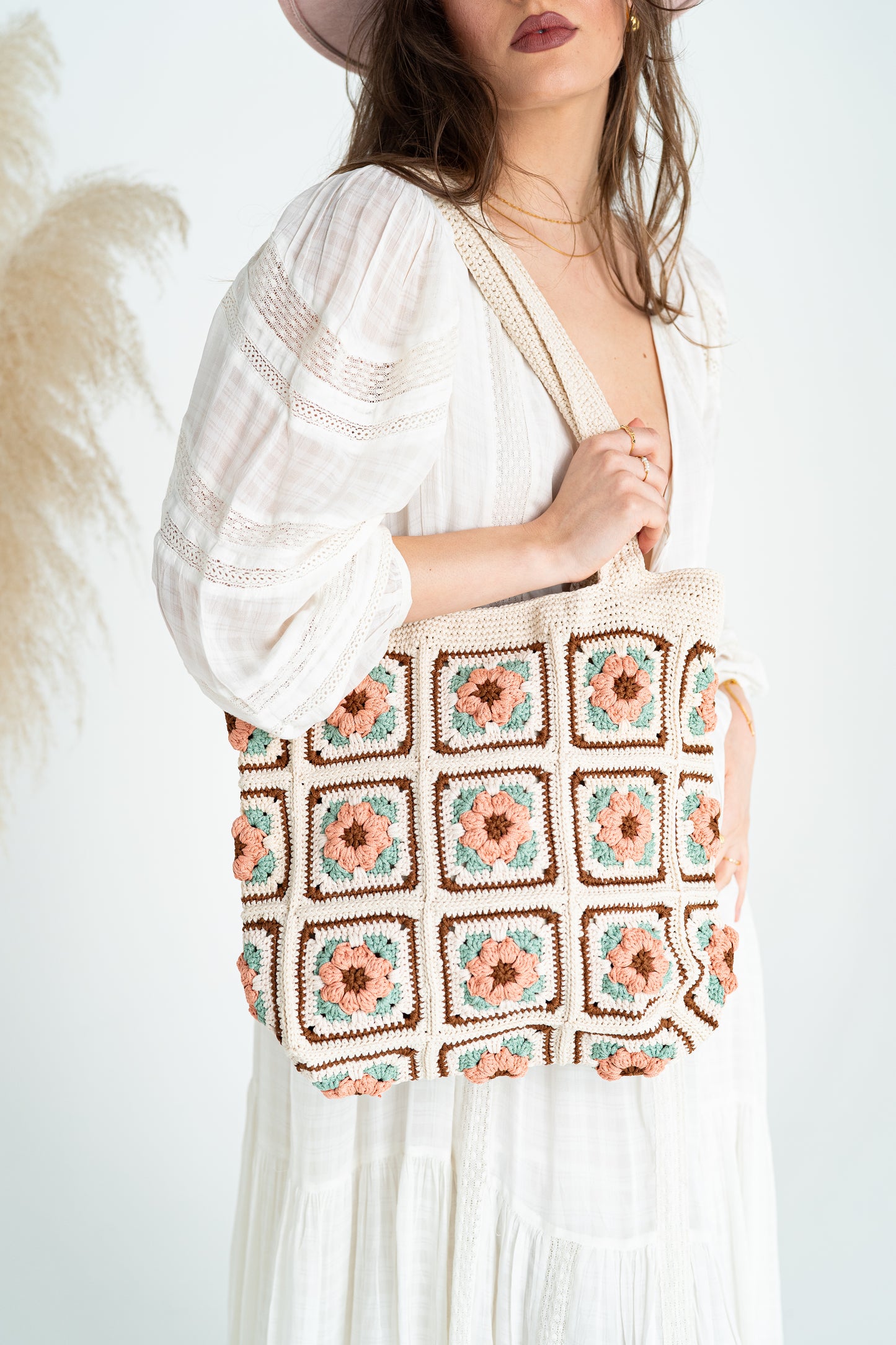 Poppy crochet bag