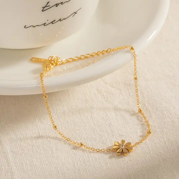 Petite Daisy Bracelet