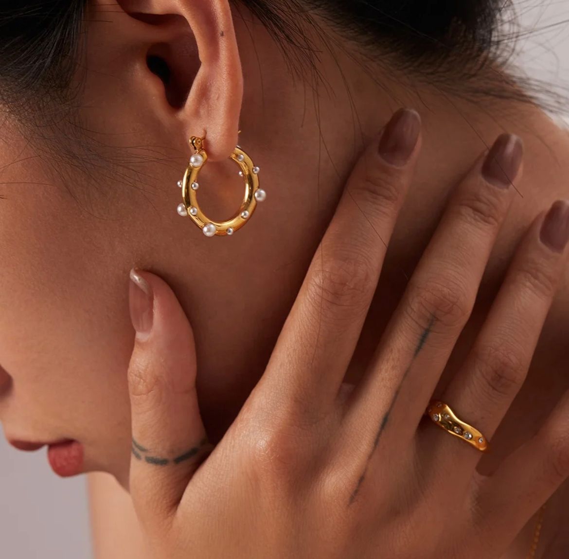 Shiny Zircon CC Shape Hoop Earring