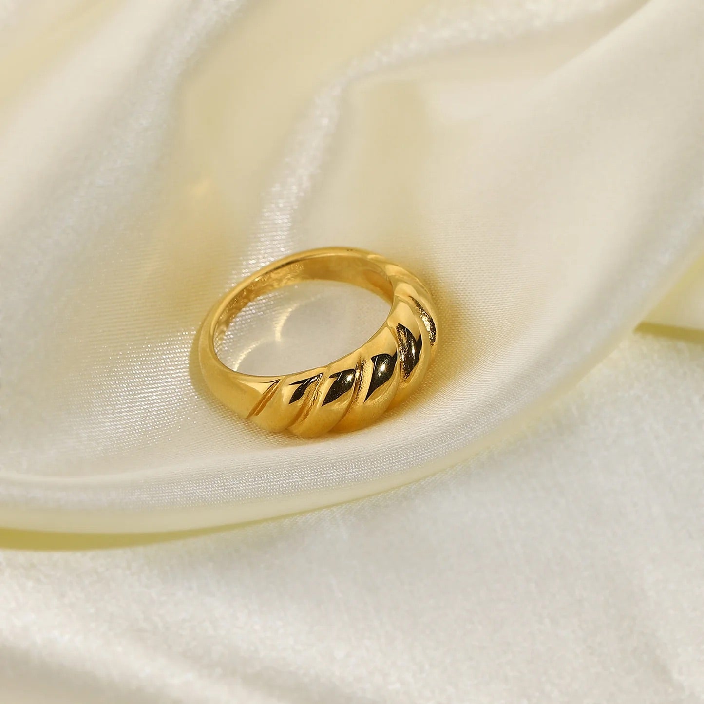 Croissant Ring