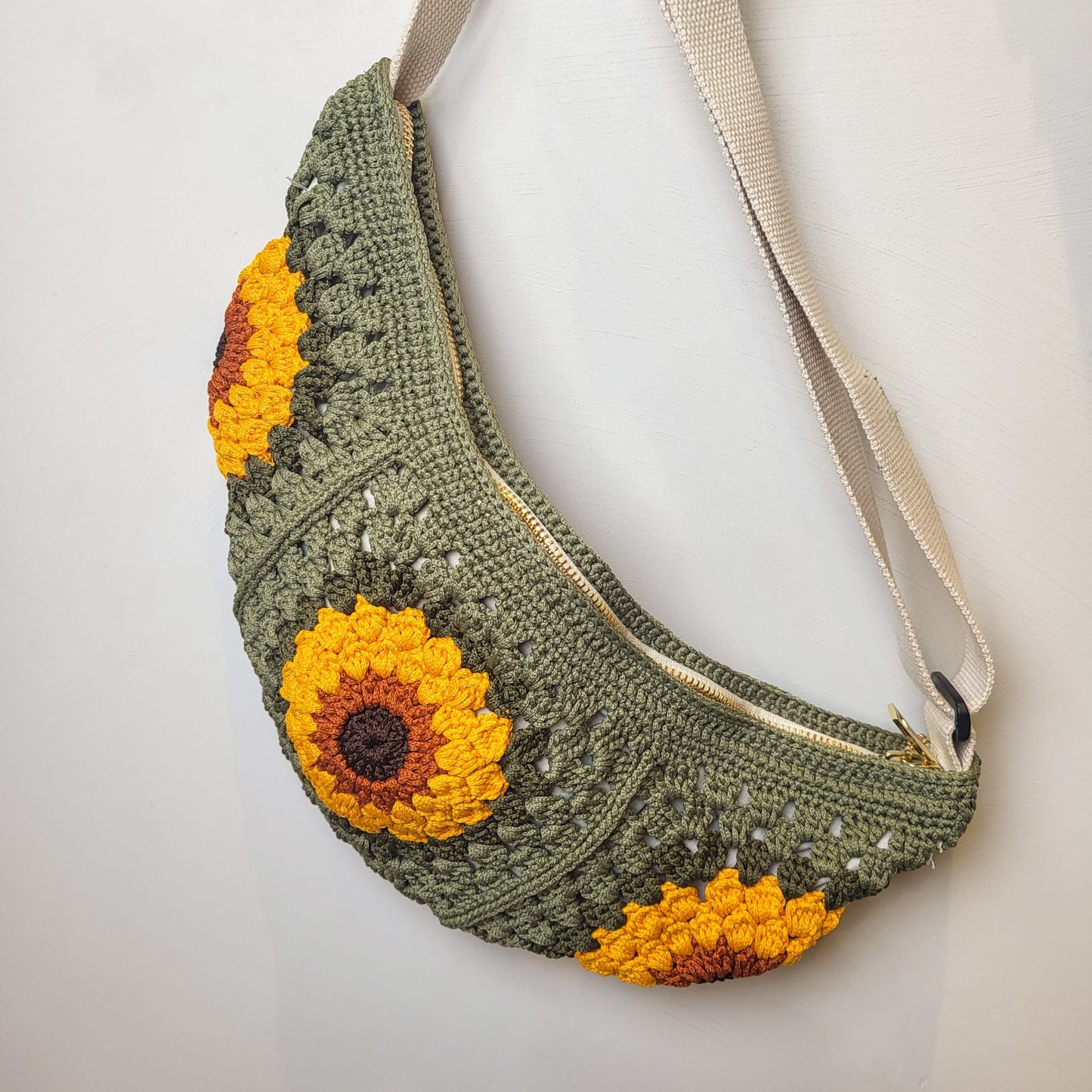 Dumpling Crossbody Crochet Bag