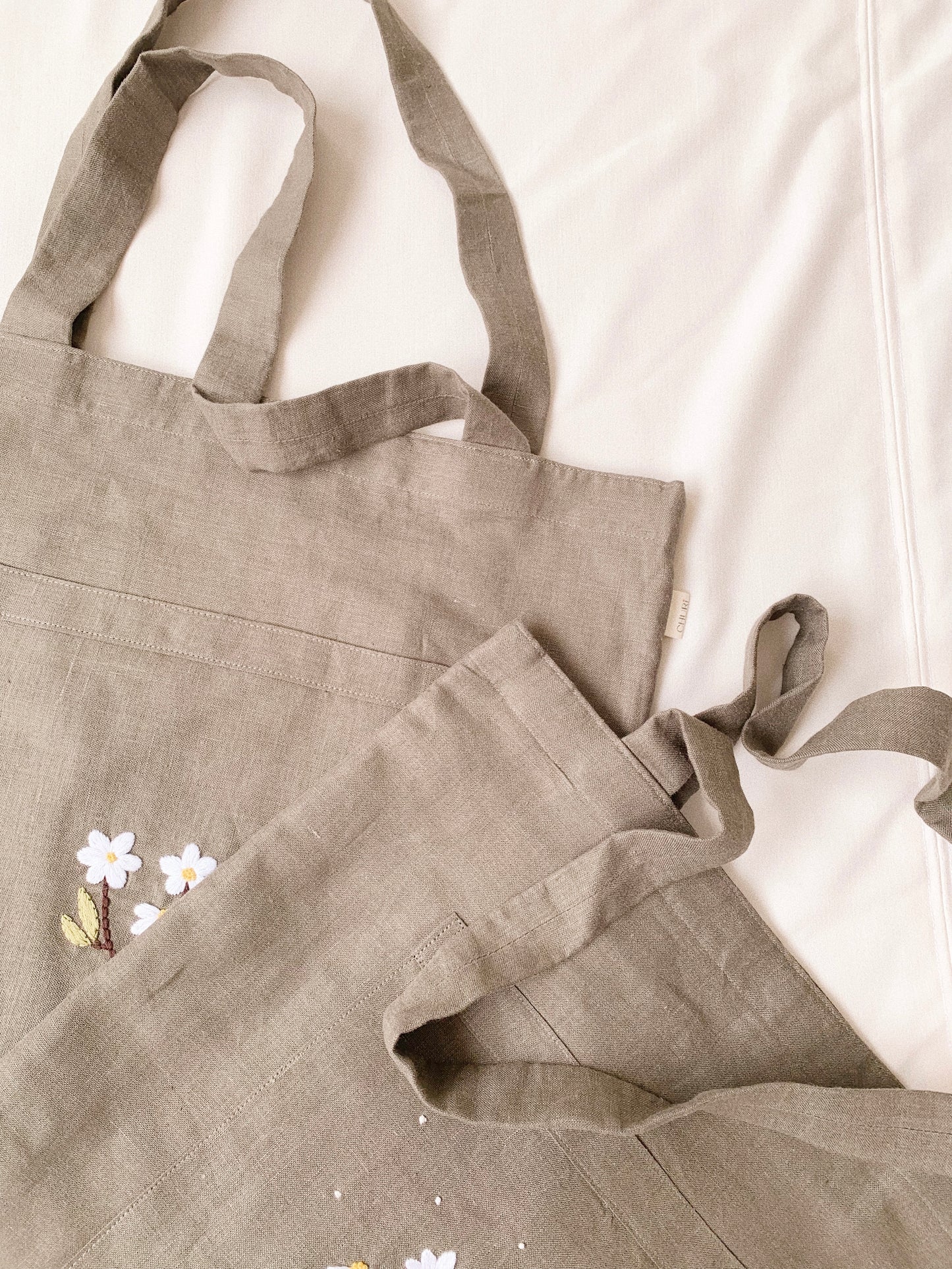 Daisy Flower- Linen Canvas Tote Bag
