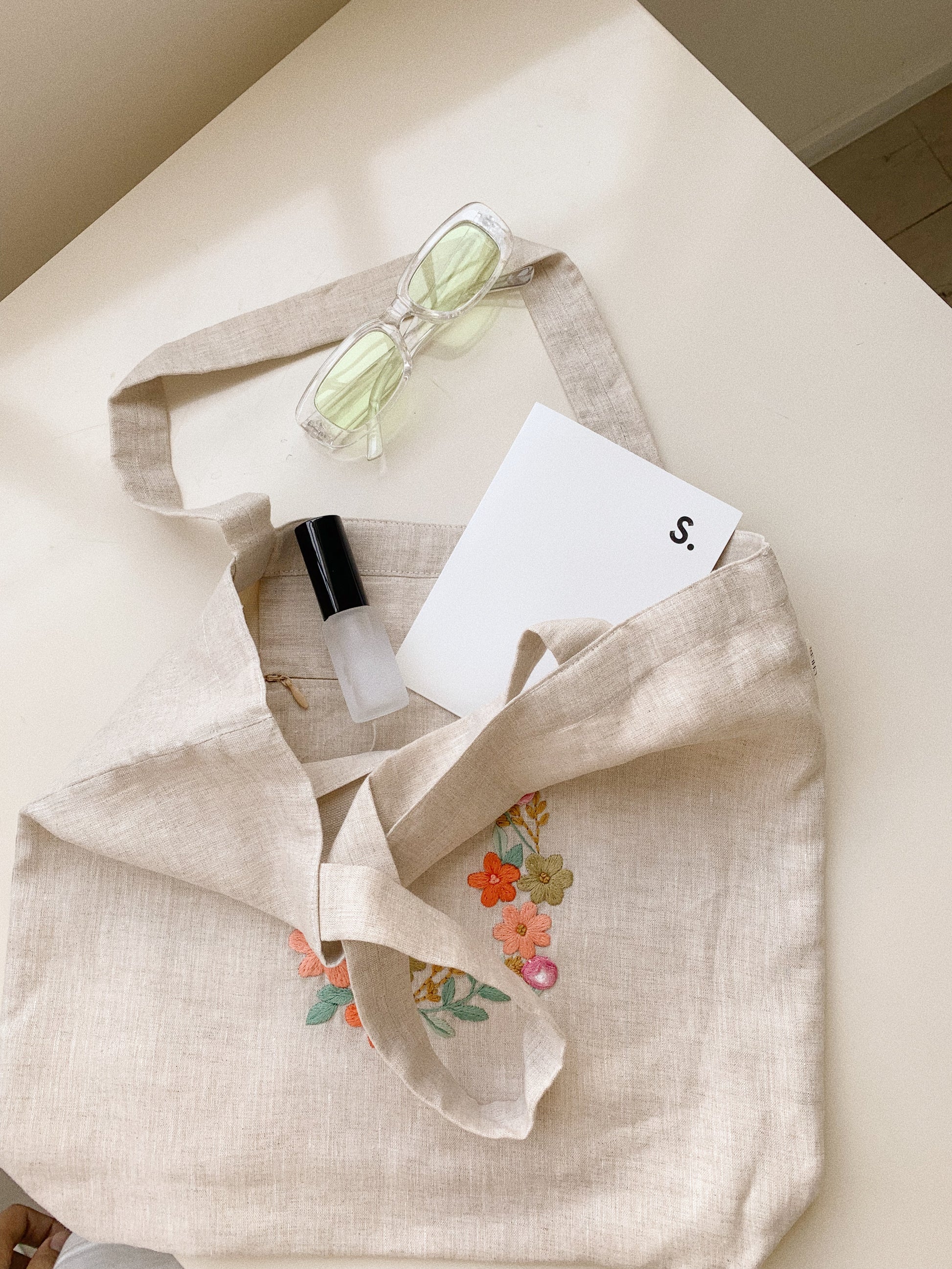 Hoa Mai Wreath- Floral Linen Tote Bag