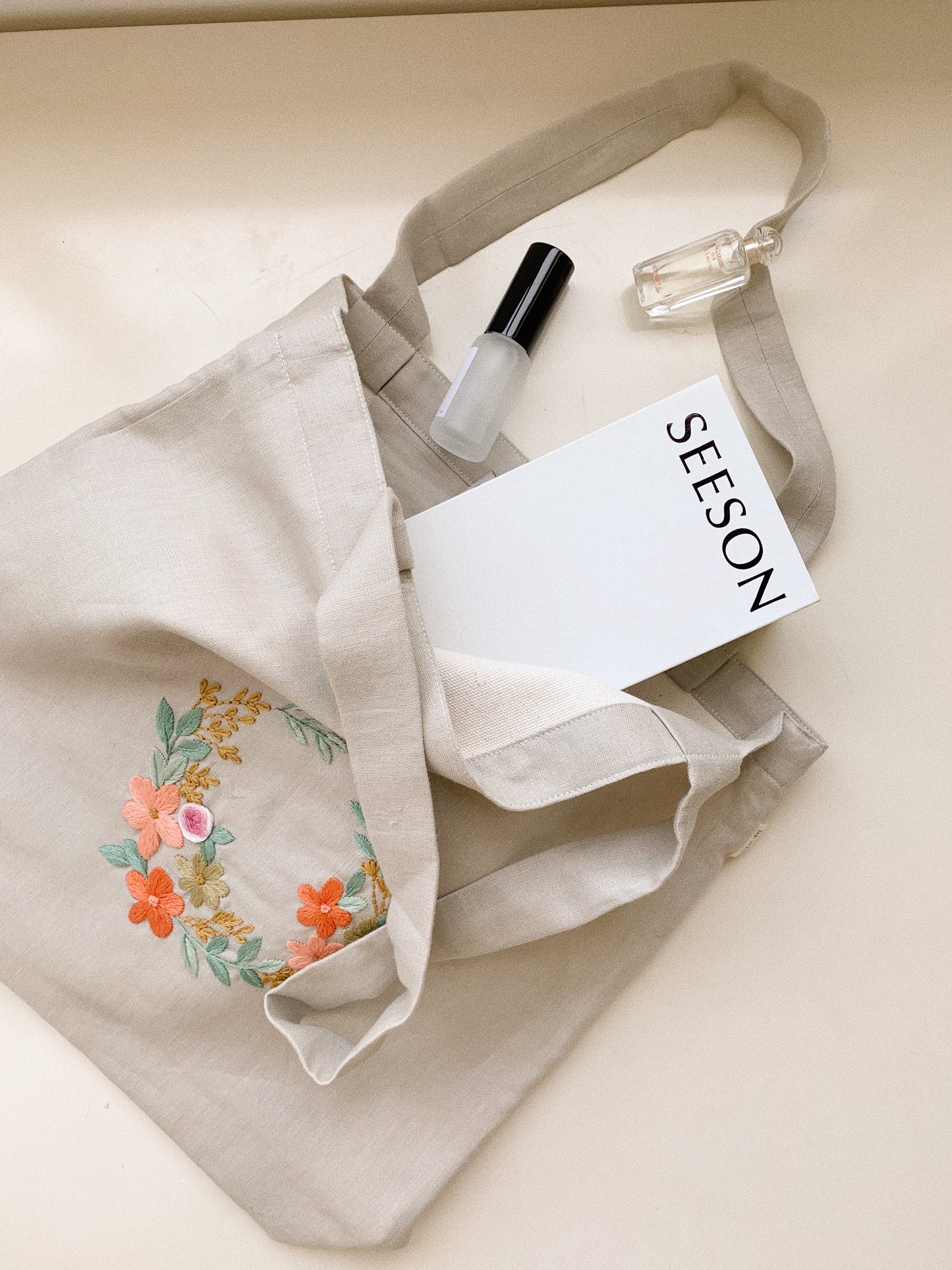 Hoa Mai Wreath- Floral Linen Tote Bag