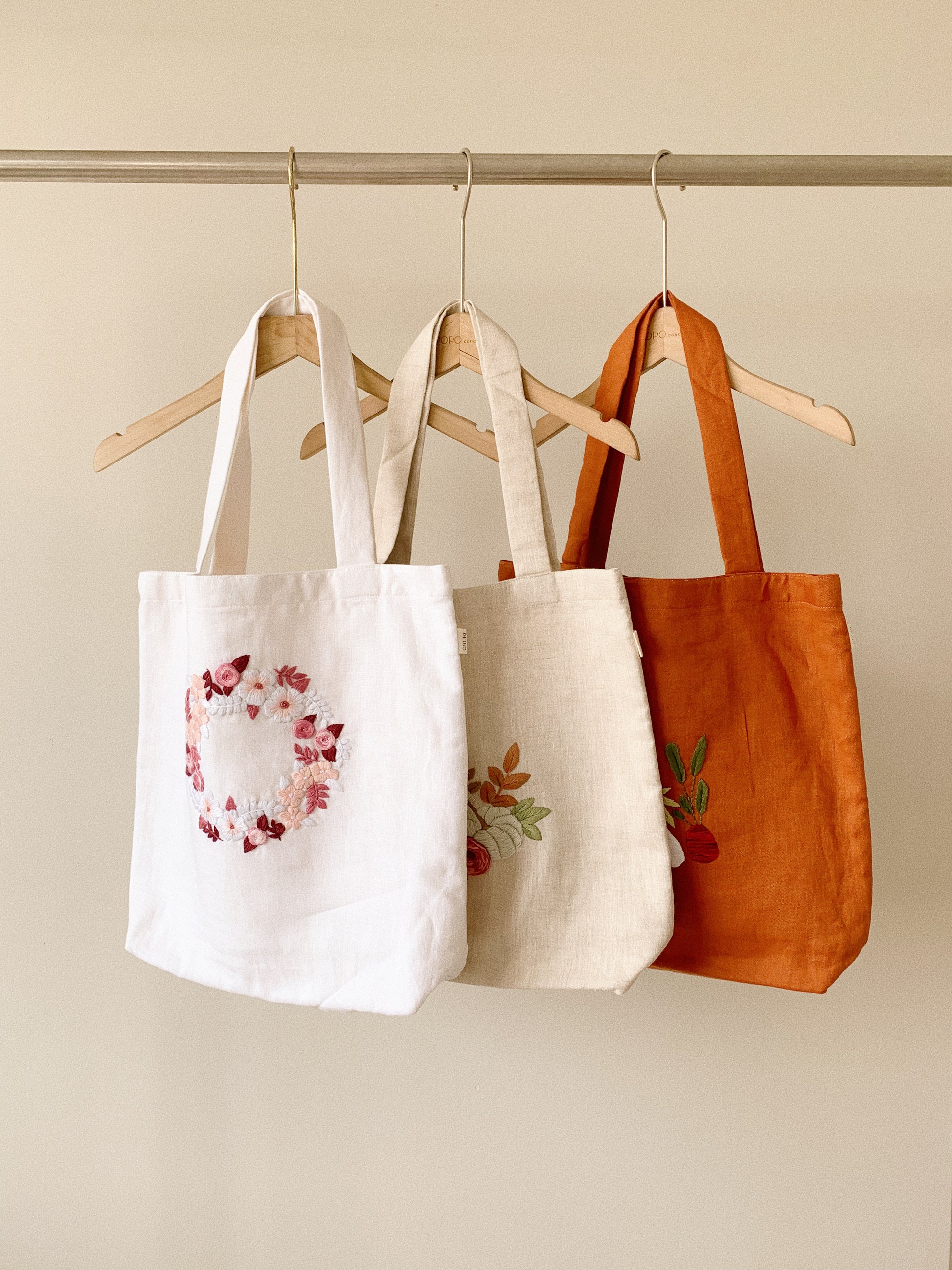 Little Rose Wreath- Linen Canvas Tote Bag