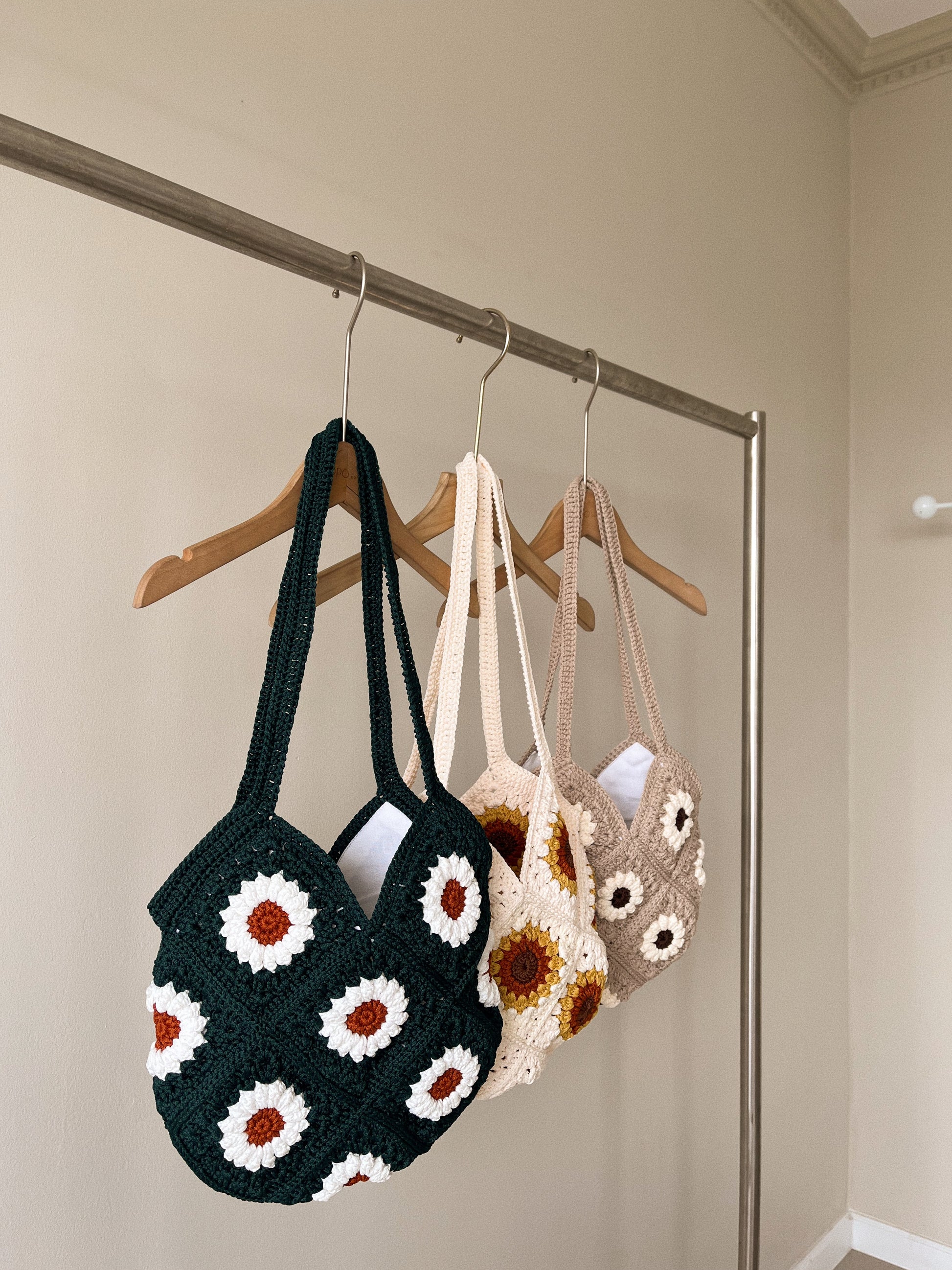 Daisy Flower Crochet Bag