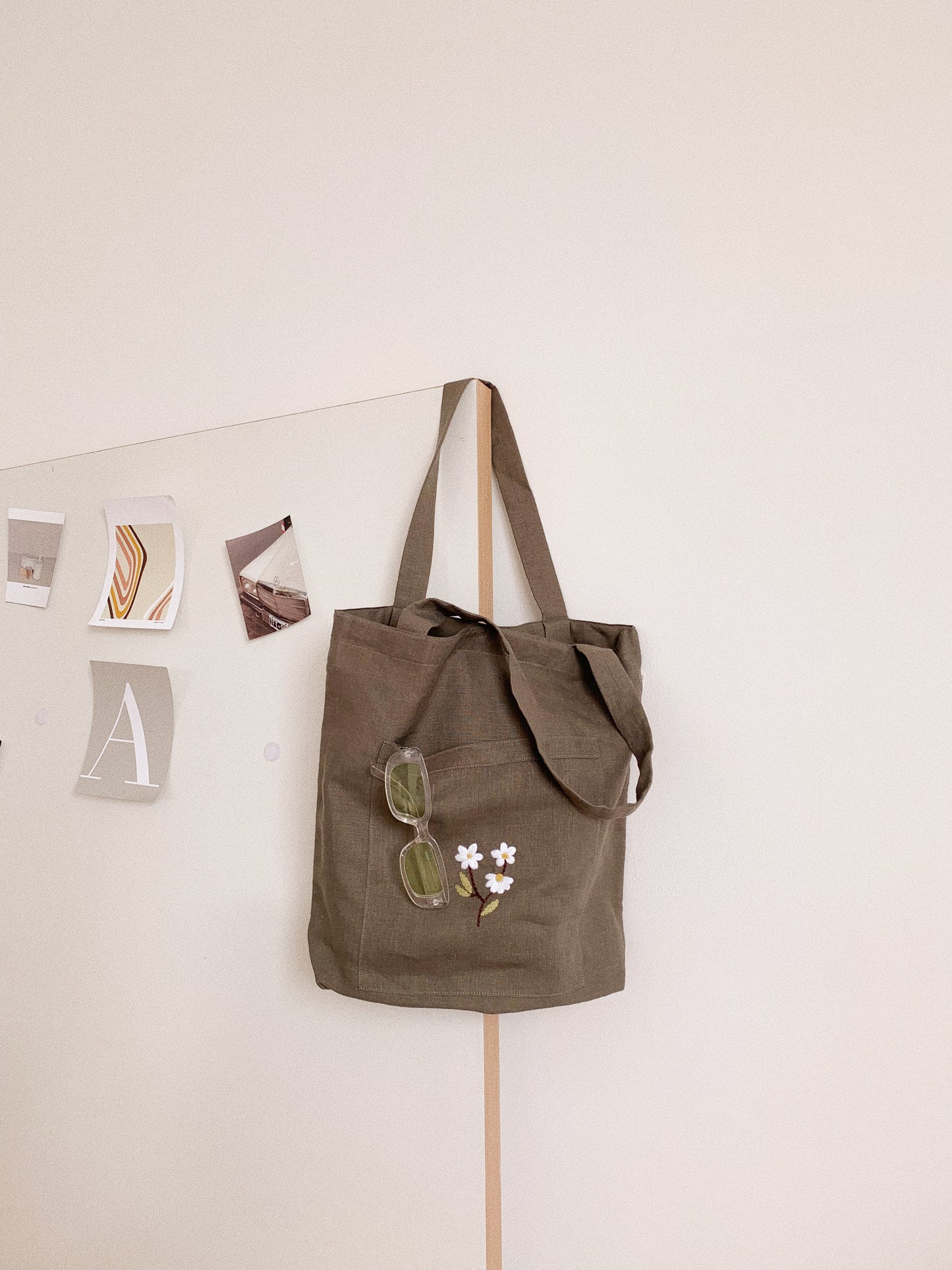 Daisy Flower- Linen Canvas Tote Bag