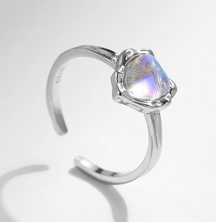 Moonstone Ring l Sterling Silver